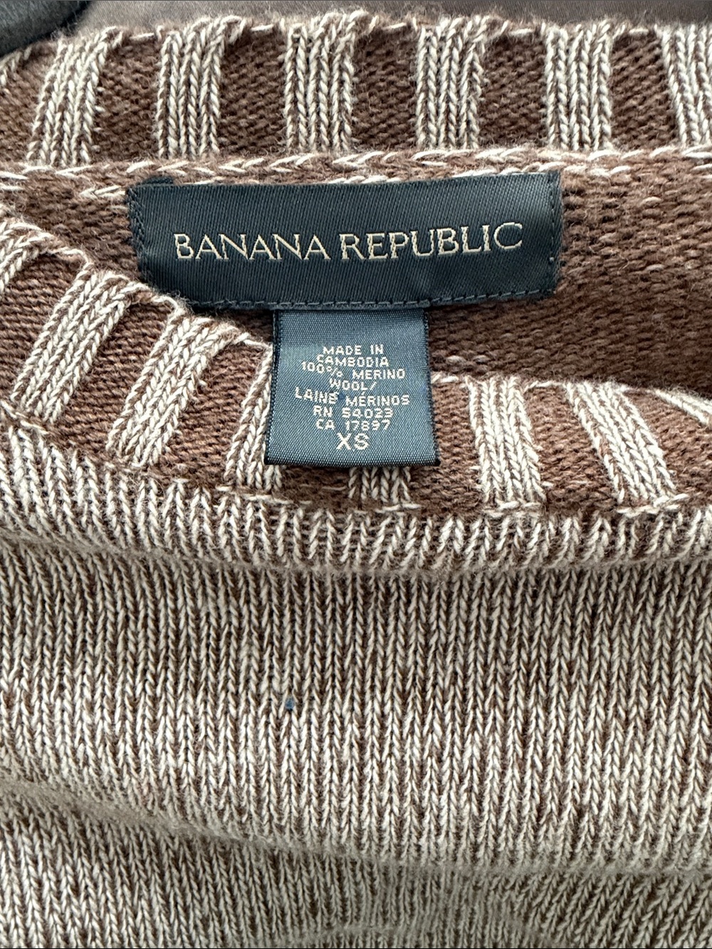 BANANA REPUBLIC tan wool sweater - Picture 3 of 6
